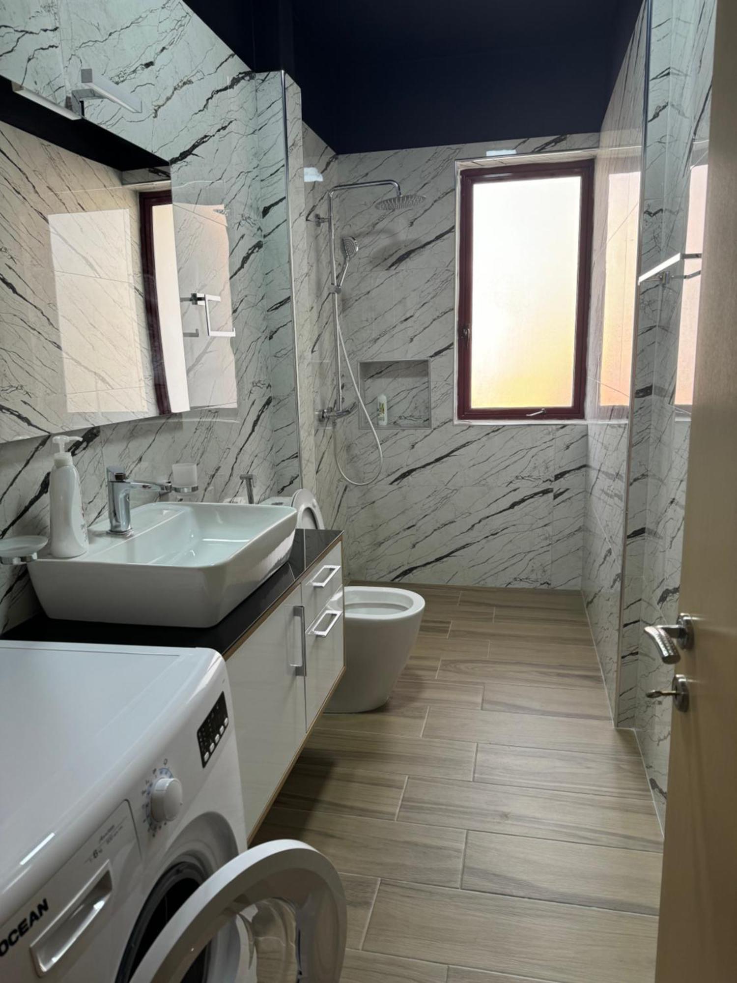 Drion Apartment Vlorë Buitenkant foto